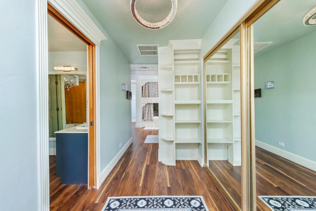 Smart Solution - Individual Private Bed-Pods In Gorgeous Shared Space - Women Only Dorm In Room 5 - Coed House - Full-Sized Mattresses In Individual Pods - With Built-In Private Storage - Gorgeous Shared Room - Affordable Luxury - Sparrow House Phoenix Luaran gambar