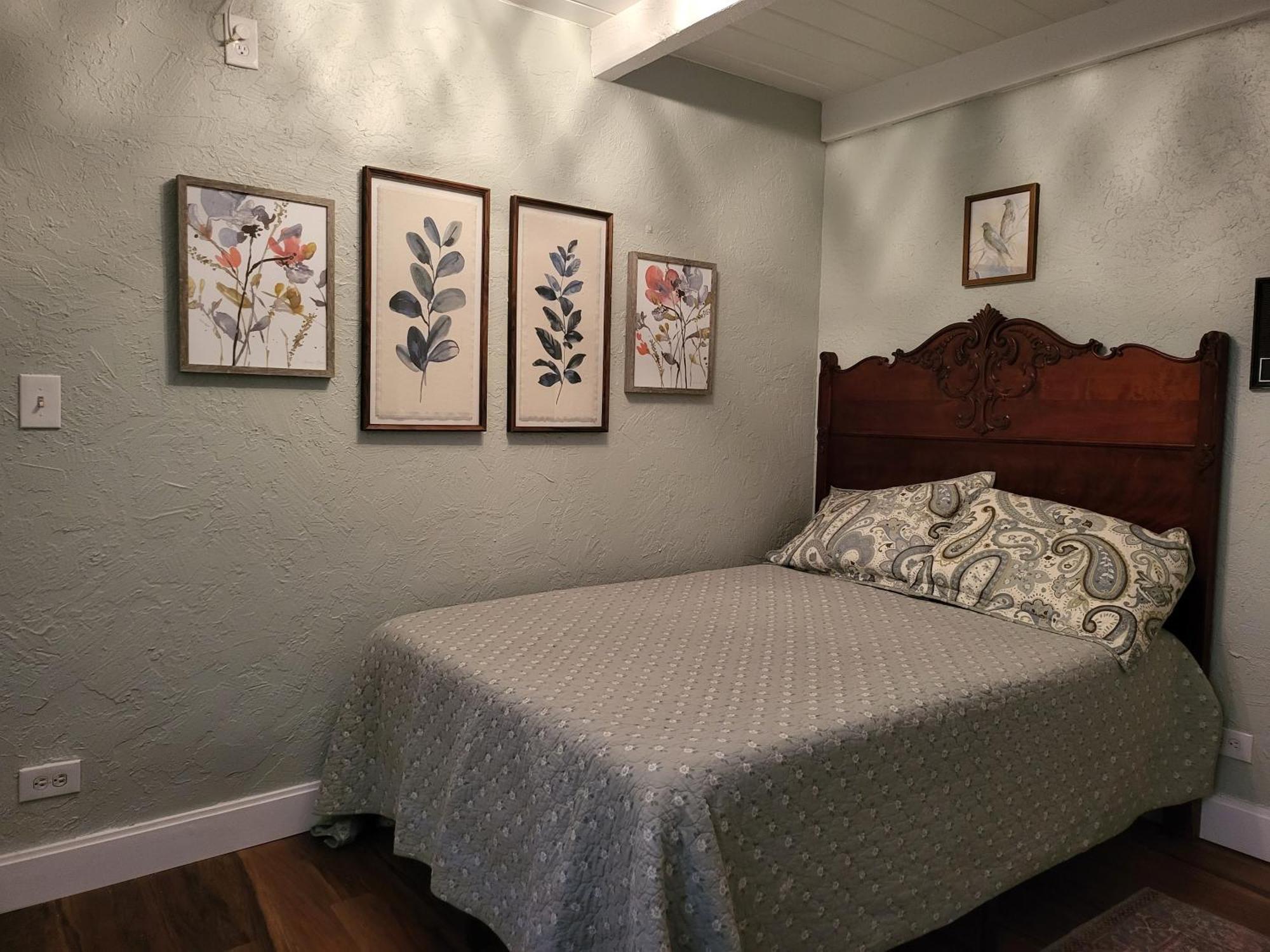 Smart Solution - Individual Private Bed-Pods In Gorgeous Shared Space - Women Only Dorm In Room 5 - Coed House - Full-Sized Mattresses In Individual Pods - With Built-In Private Storage - Gorgeous Shared Room - Affordable Luxury - Sparrow House Phoenix Luaran gambar